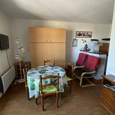 4 Pers. A Canet-plage Avec Parking, Proche Et Commerces - Fr-1-696-116 Apartment *