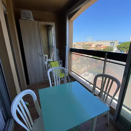 4 Pers. A Canet-plage Avec Parking, Proche Et Commerces - Fr-1-696-116 Apartment
